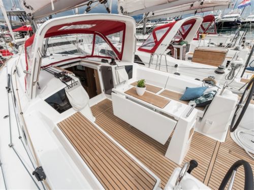 Beneteau Oceanis 38.1