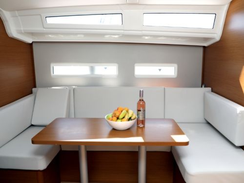 Jeanneau Sun Odyssey 410