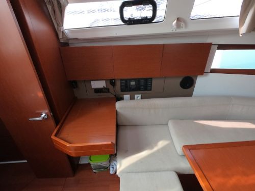 Beneteau Oceanis 35.1