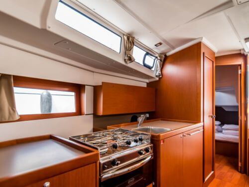 Beneteau Oceanis 38.1