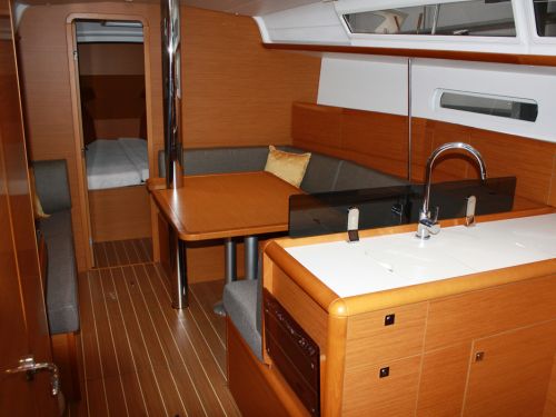 Jeanneau Sun Odyssey 379