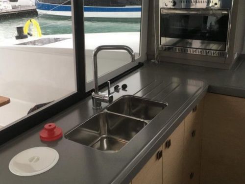 Fountaine Pajot Lucia 40