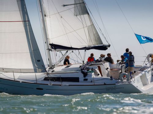 Beneteau Oceanis 37