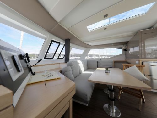 Fountaine Pajot Lucia 40