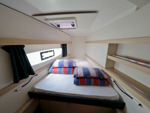 Fountaine Pajot Lucia 40