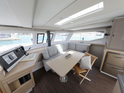 Fountaine Pajot Lucia 40