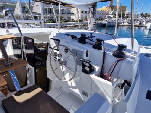 Fountaine Pajot Lucia 40