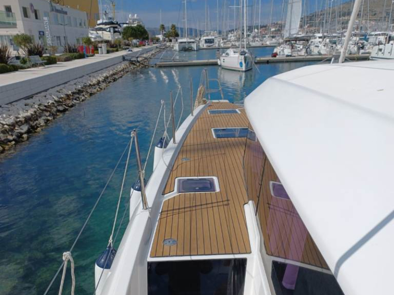 Dufour Catamaran 48