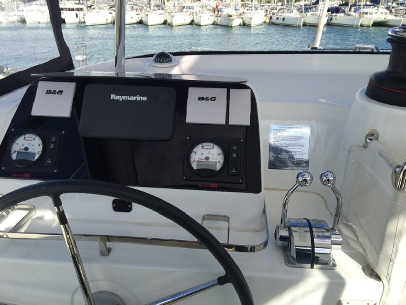 Lagoon 42