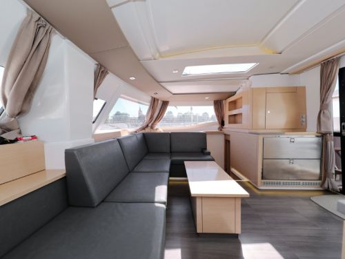 Fountaine Pajot Helia 44