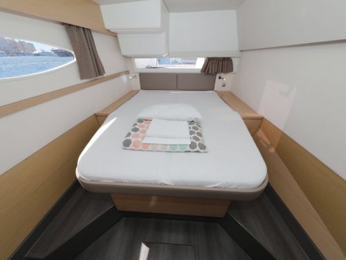 Fountaine Pajot Helia 44