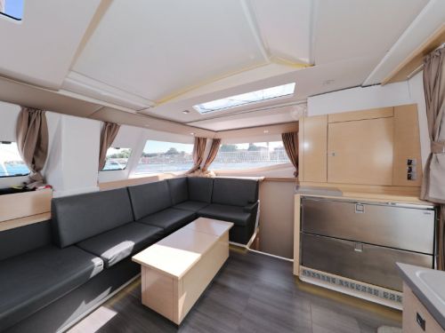 Fountaine Pajot Helia 44