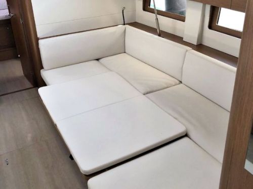 Beneteau Oceanis 51.1