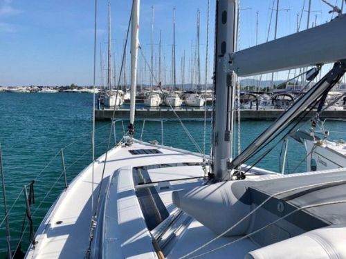 Beneteau Oceanis 51.1