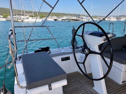 Beneteau Oceanis 51.1