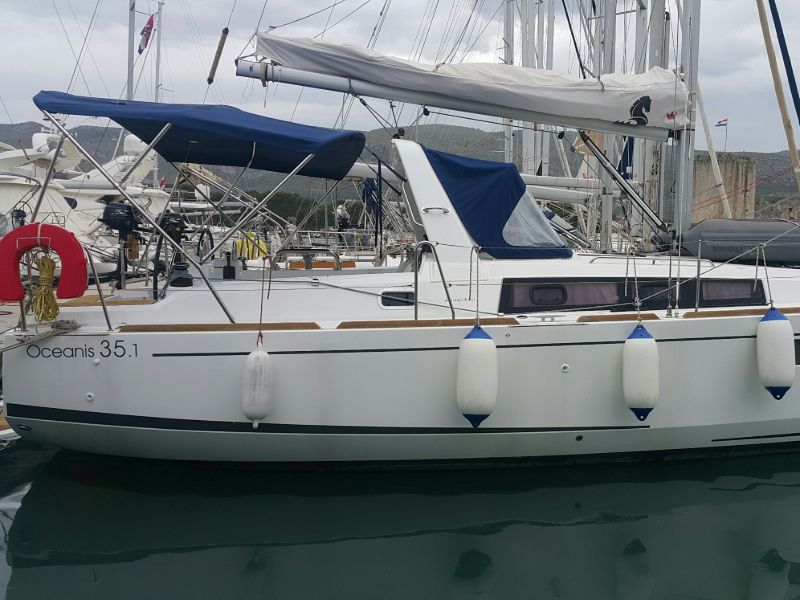 Beneteau Oceanis 35.1