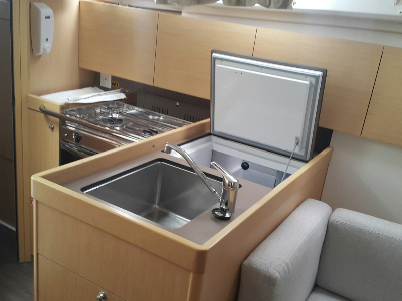 Beneteau Oceanis 35.1