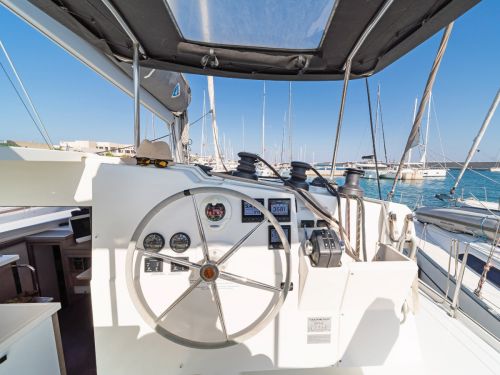 Fountaine Pajot Lucia 40