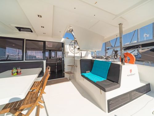 Fountaine Pajot Lucia 40