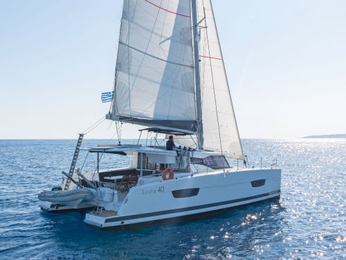 Fountaine Pajot Lucia 40