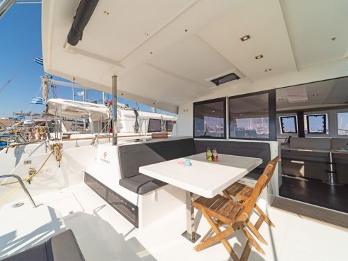 Fountaine Pajot Lucia 40