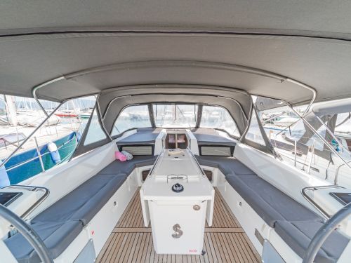 Beneteau Oceanis 51.1