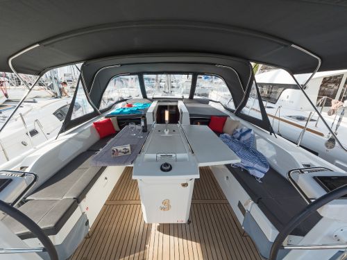 Beneteau Oceanis 51.1