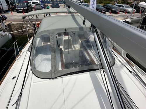 Beneteau Oceanis 38.1