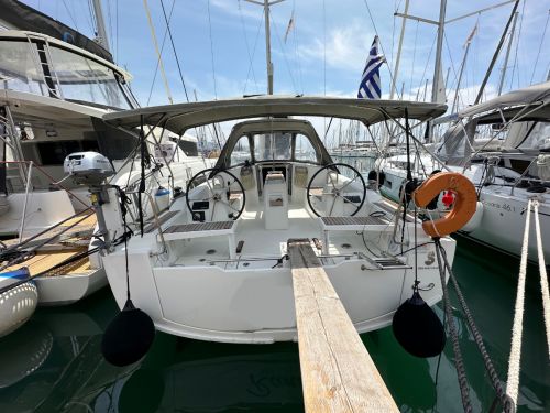 Beneteau Oceanis 38.1