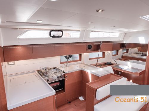 Beneteau Oceanis 51.1