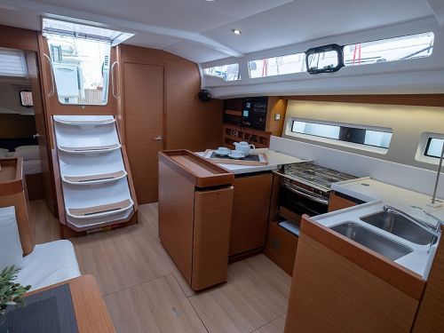 Sun Odyssey 440