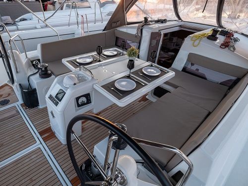 Sun Odyssey 440