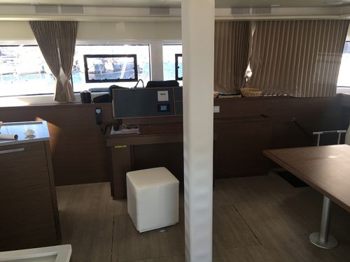Lagoon 52