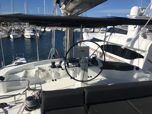 Lagoon 52