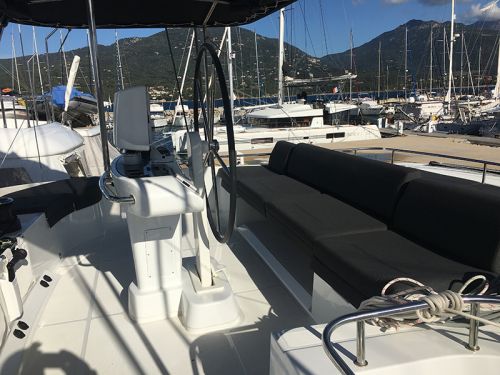 Lagoon 52