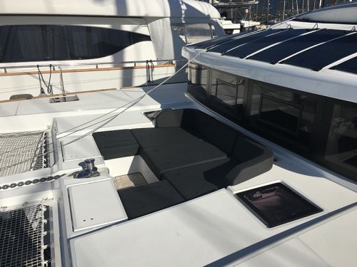 Lagoon 52