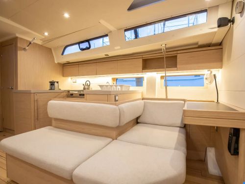 Beneteau Oceanis 51.1