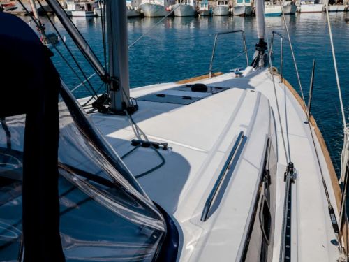 Beneteau Oceanis 35.1