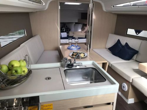 Beneteau Oceanis 30.1