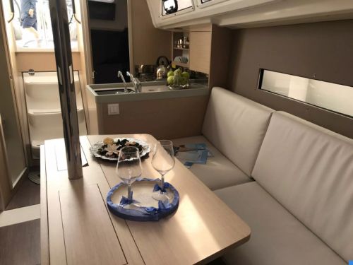 Beneteau Oceanis 30.1