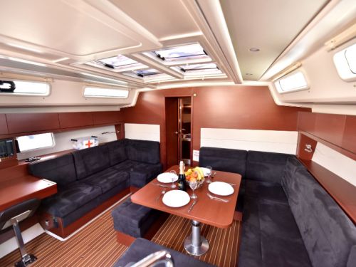 Hanse 458