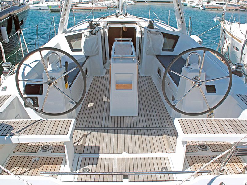 Beneteau Oceanis 38.1