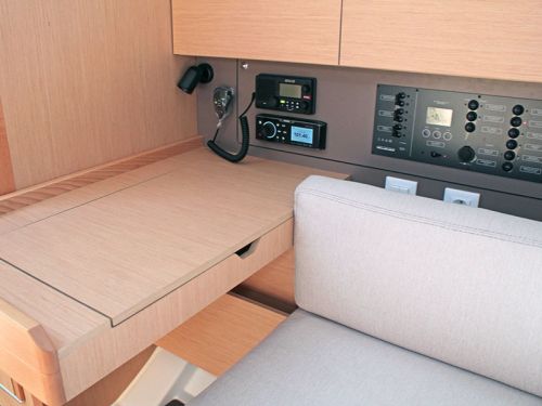 Beneteau Oceanis 38.1