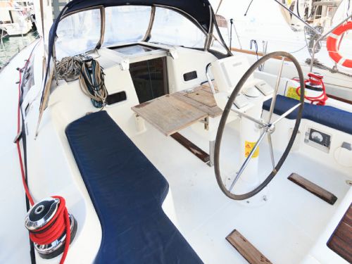 Beneteau Oceanis 37