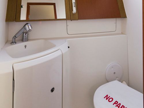 Beneteau Oceanis 37