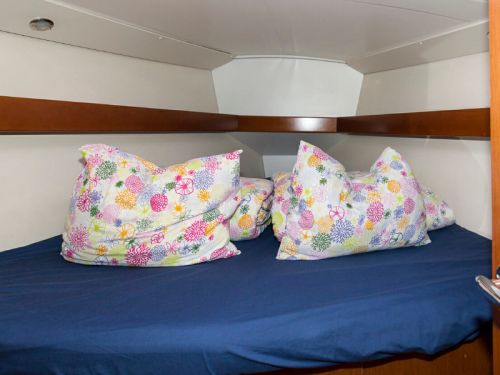 Beneteau Oceanis 37