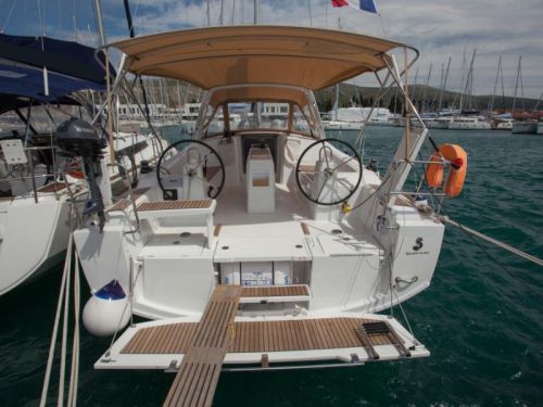 Beneteau Oceanis 38.1