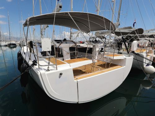 Hanse 548