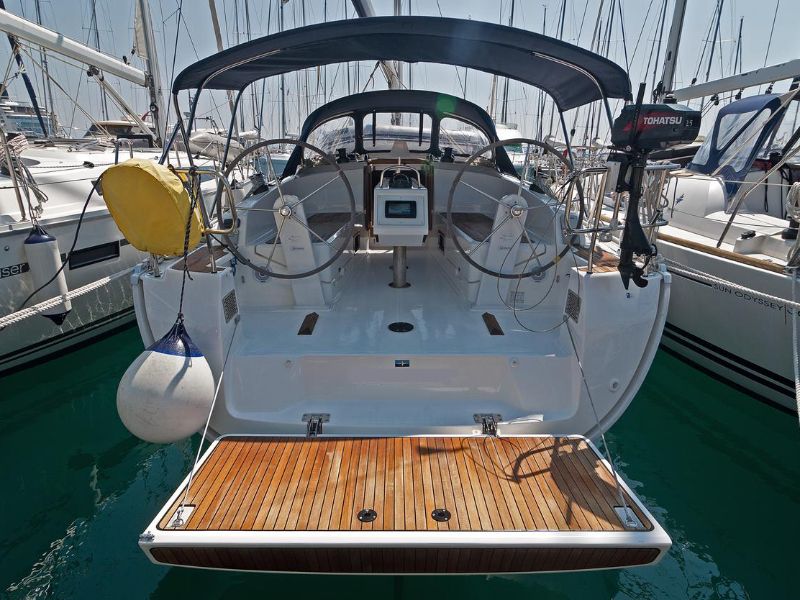 Bavaria 37