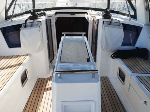 Beneteau Oceanis 38.1